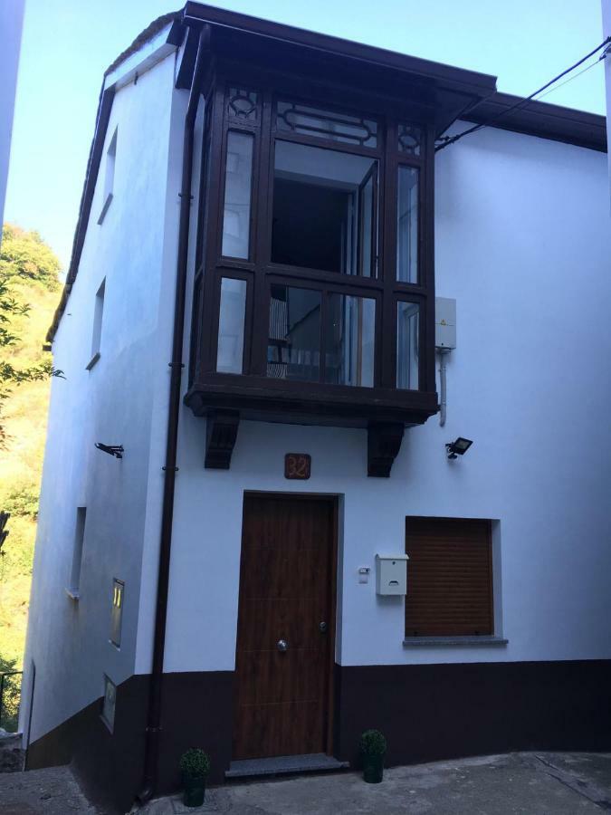 Narcea Turismo Real Apartment Cangas De Narcea Ngoại thất bức ảnh