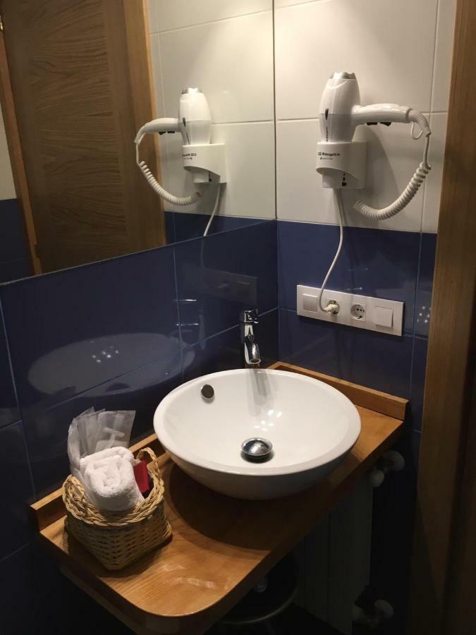 Narcea Turismo Real Apartment Cangas De Narcea Ngoại thất bức ảnh